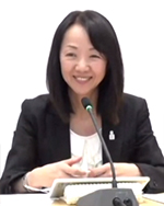 山村 由美子 氏