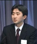 井上卓己 氏   