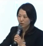 小山絢子 氏   