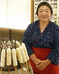 きりたんぽ作り体験＆きりたんぽ鍋を味わう　～秋田県の郷土料理「きりたんぽ」を本場 大館市の達人が紹介します～